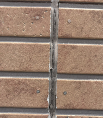 コーキングの割れや劣化